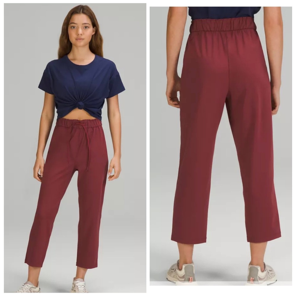 Lululemon Stretch High-Rise Crop 23 Luxtreme Mulled Wine Size 6 NWOT